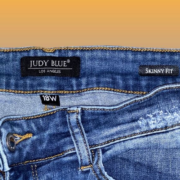 Plus Size Judy Blue Leopard Patch High Waist Ankle Crop Skinny Fit Jeans Size 18 - Picture 4 of 5